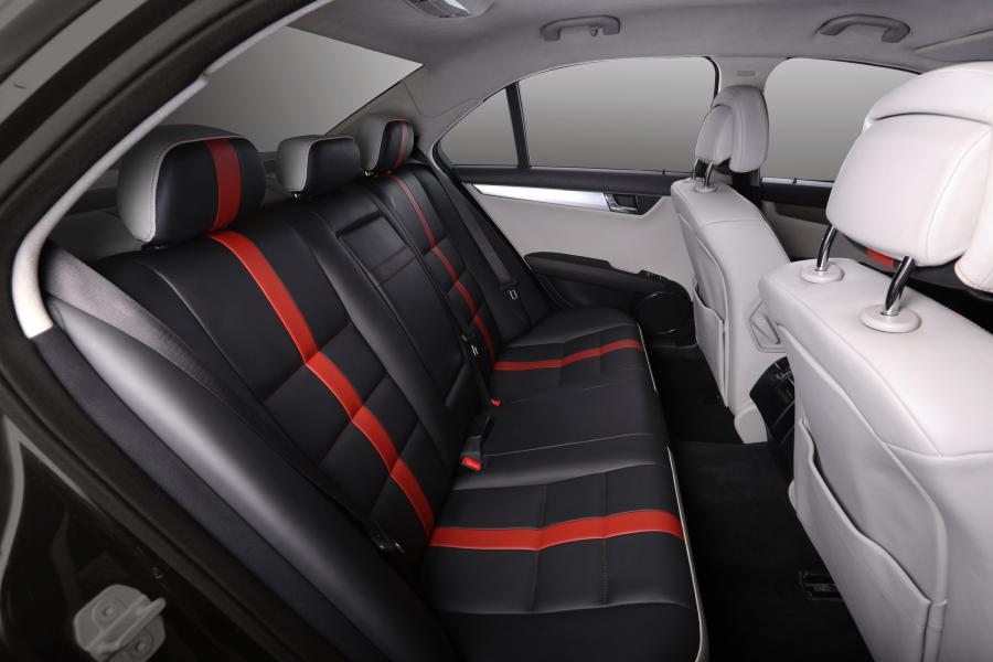 Интерьер Mercedes-Benz C-Class by Carbon Motors 2016 года  (фото 11 из 17)
